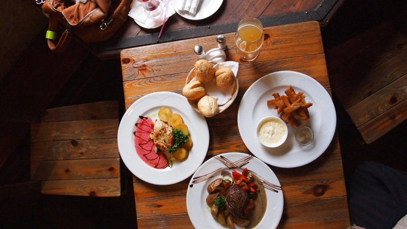 List your restaurant promotional image